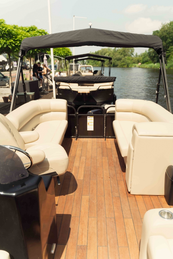 boat 4 u_-15