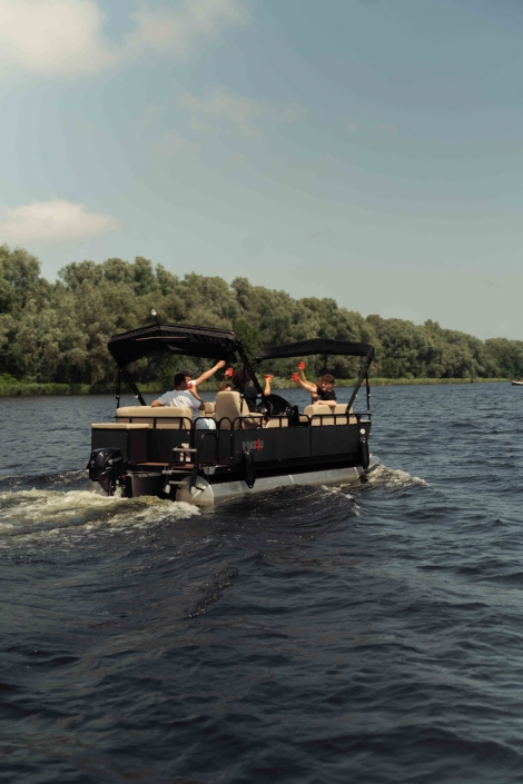boat 4 u_-21